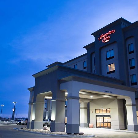 Hampton Inn By Hilton Lloydminster Bagian luar foto
